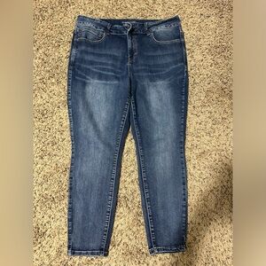Women’s Maurice’s 18 short skinny jeans
